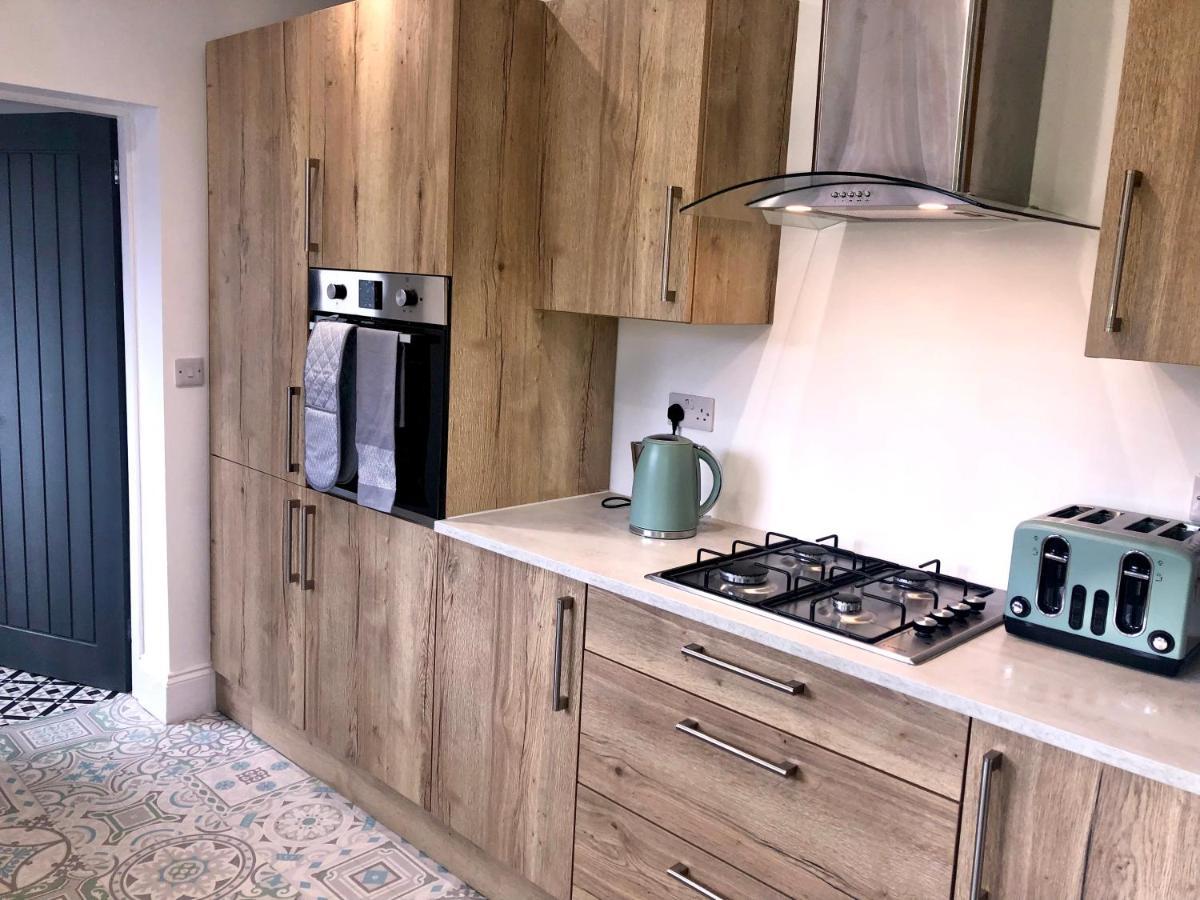 High Barnes 3 Bed House With Parking, Sleeps 7, Quiet Location Apartment Sunderland  Luaran gambar