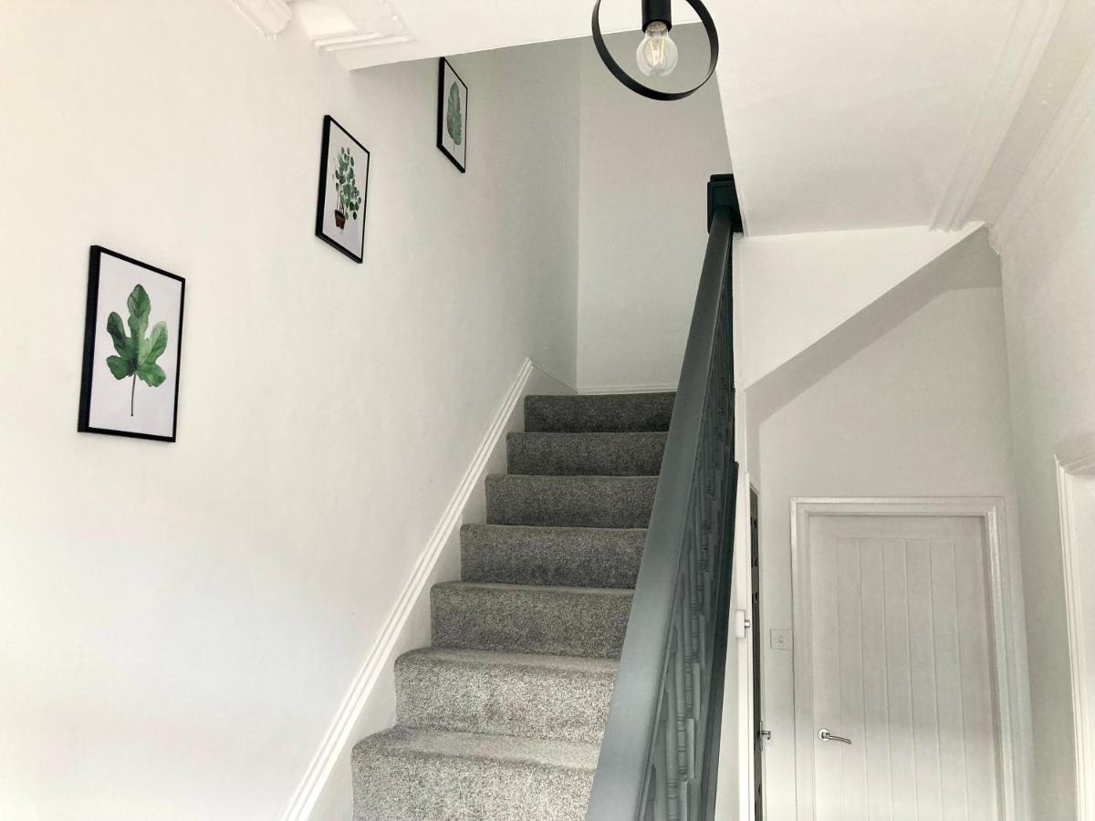 High Barnes 3 Bed House With Parking, Sleeps 7, Quiet Location Apartment Sunderland  Luaran gambar